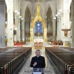 L’arcidiocesi di New York accetta di pagare 800 milioni di dollari a 1.300 sopravvissute ad abusi sessuali