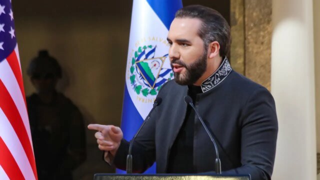 Bukele di El Salvador annuncia il piano per liberare fino alla metà dei prigionieri incarcerati nella repressione delle bande