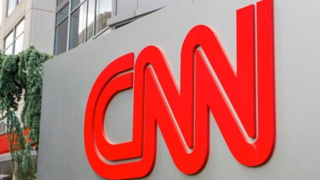 La CNN minaccia un’azione legale contro Trump alla Casa Bianca per l’Air Force One