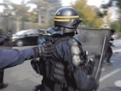 La Francia è scossa dalle rivolte studentesche con centinaia di arresti e la violenza si diffonde a livello nazionale