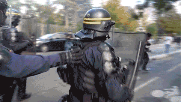 La Francia è scossa dalle rivolte studentesche con centinaia di arresti e la violenza si diffonde a livello nazionale La Francia è scossa dalle rivolte studentesche con centinaia di arresti e la violenza si diffonde a livello nazionale