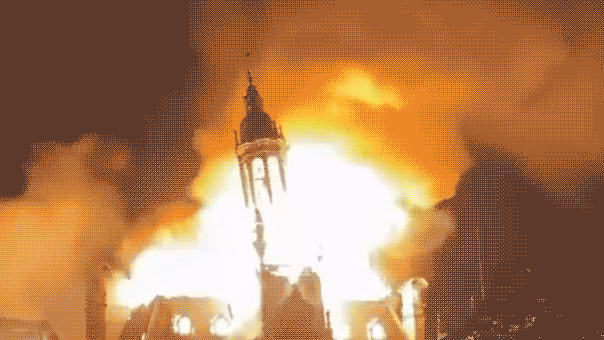 Il municipio di Limoges è “in gran parte perduto” dopo che i rivoltosi di estrema sinistra hanno dato fuoco a un edificio storico nel mezzo dei disordini francesi Il municipio di Limoges è “in gran parte perduto” dopo che i rivoltosi di estrema sinistra hanno dato fuoco a un edificio storico nel mezzo dei disordini francesi