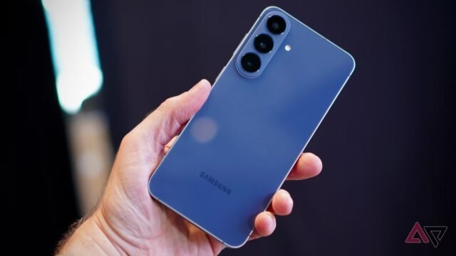 galaxy-s26-fe-blueberry-back.JPG