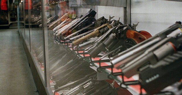 Washington chiederà ai residenti 126 dollari solo per acquistare una pistola Washington chiederà ai residenti 126 dollari solo per acquistare una pistola