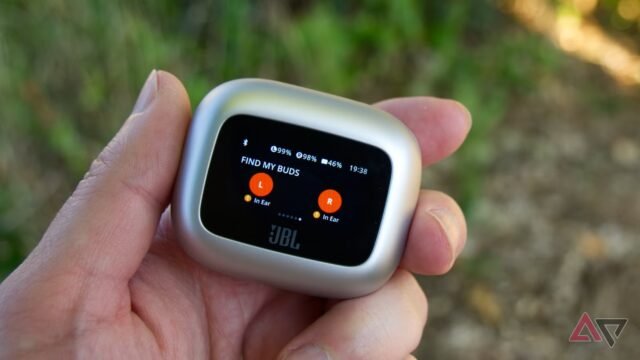 Questi auricolari JBL hanno un suono eccezionale, uno schermo sulla custodia e ora sono scontati del 42%. Questi auricolari JBL hanno un suono eccezionale, uno schermo sulla custodia e ora sono scontati del 42%.