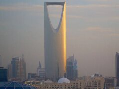 Arabia Saudita all’erta: l’Iconic Kingdom Center rimanda i lavoratori a casa durante gli attacchi Houthi