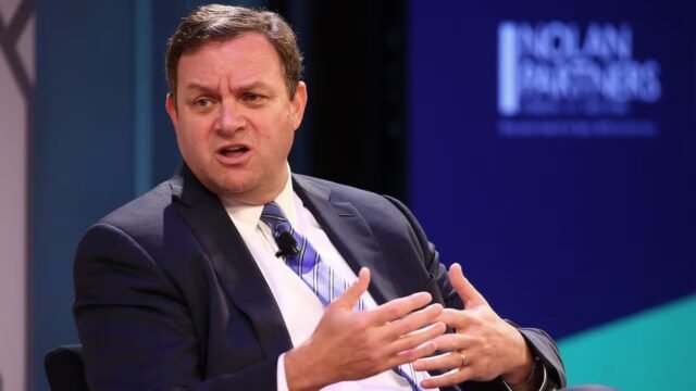 Il CEO di Versant afferma che l’acquisto delle reti via cavo Skydance non sarà possibile