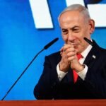 Netanyahu sfida gli exit poll mentre il voto si sposta a suo favore, ma la maggioranza resta sfuggente