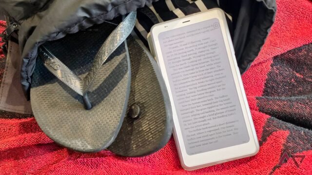 Avevo casa da solo, avevo comprato il mio grande ereader per un mini in vacanza, ora il jumbo sta raccogliendo polvere Avevo casa da solo, avevo comprato il mio grande ereader per un mini in vacanza, ora il jumbo sta raccogliendo polvere