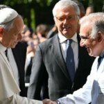 A Papa Leone viene diagnosticato un cancro ai polmoni dopo che i chirurghi hanno rimosso parte del polmone destro, dice il Vaticano