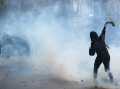 Ungheria e Polonia difendono dure politiche migratorie mentre la Francia si riprende da violenti disordini