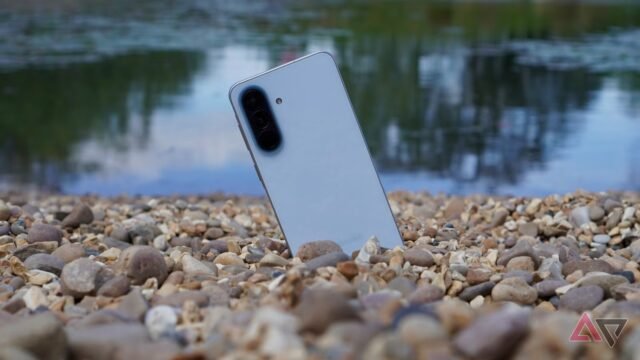 samsung-galaxy-a57-back-water.JPG