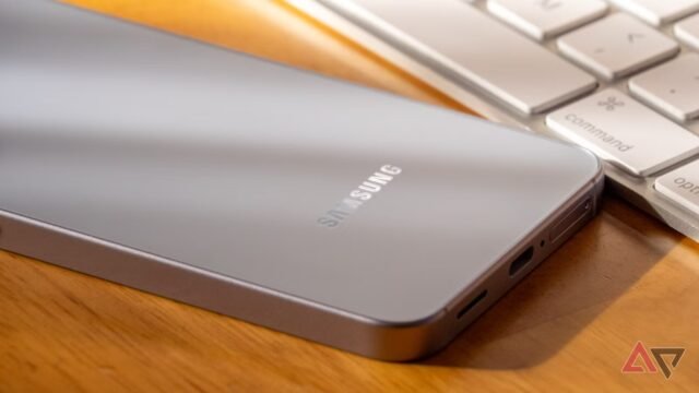 Samsung vuole vendere meno telefoni per guadagnare di più Samsung vuole vendere meno telefoni per guadagnare di più