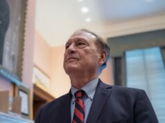 Rapporto: il giudice della Corte Suprema Samuel Alito non si ritirerà, anche se i democratici vincono il Senato
