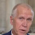 Tillis: Il GOP dovrebbe abbandonare il populismo di Trump e “tornare” ai principi conservatori