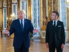 L’assediato Macron cita la guerra USA-Iran come fattore di protesta tra le critiche di Trump e Vance