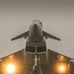 Il Regno Unito invia aerei da combattimento per difendere l’Arabia Saudita dagli attacchi degli Houthi