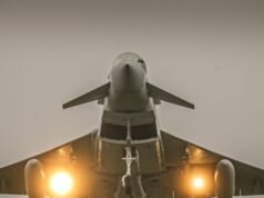 Il Regno Unito invia aerei da combattimento per difendere l’Arabia Saudita dagli attacchi degli Houthi